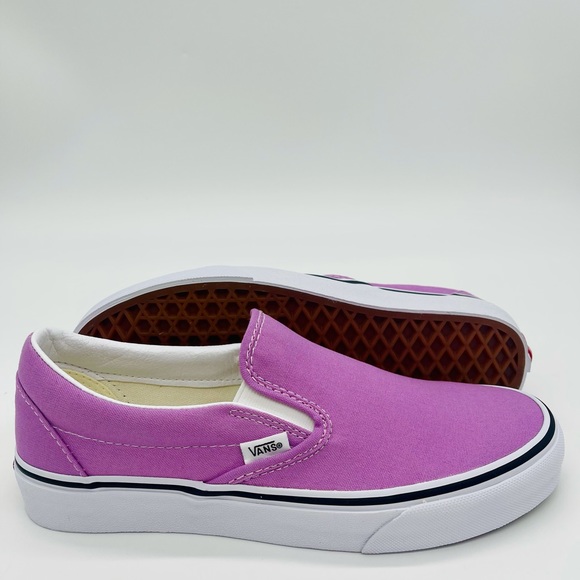 Classic Slip-On Vans - Picture 7 of 12